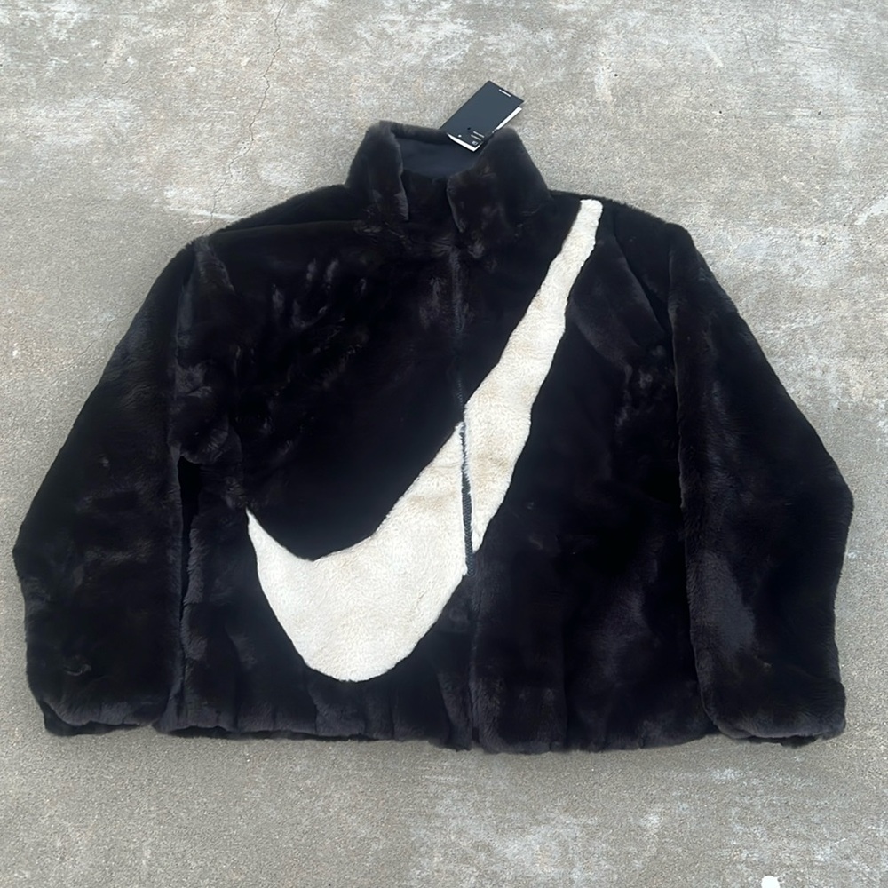 NWT Nike Women’s Oversized Faux Fur Swoosh Jacket in Black Fossil White